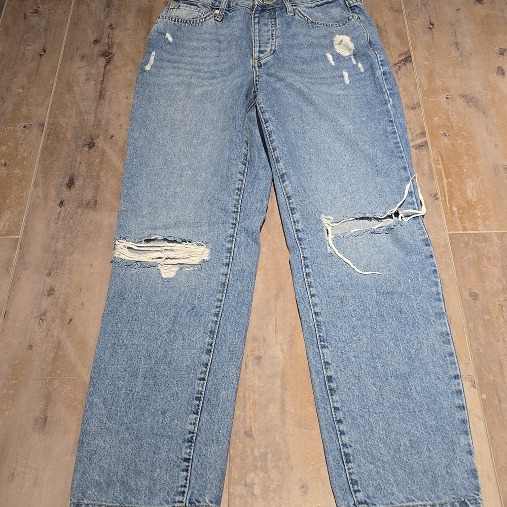 Forever 21 Blue Distressed Jean